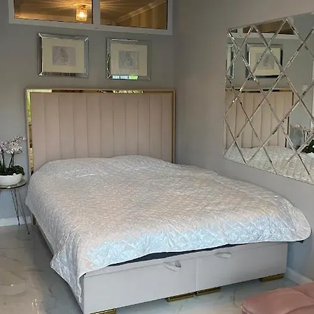 Gold Glamour Z Dwoma Sypialniami, Duzy Balkon Lägenhet *