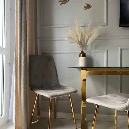 Gold Glamour Z Dwoma Sypialniami, Duzy Balkon