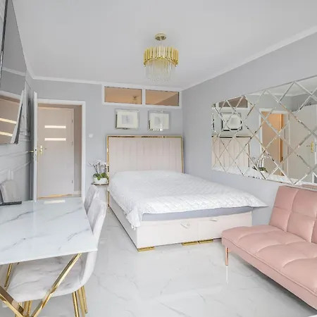 Gold Glamour Z Dwoma Sypialniami, Duzy Balkon